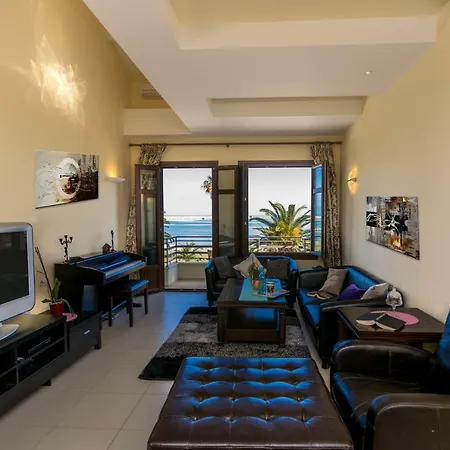 Georges Poet Maisonette 펜션