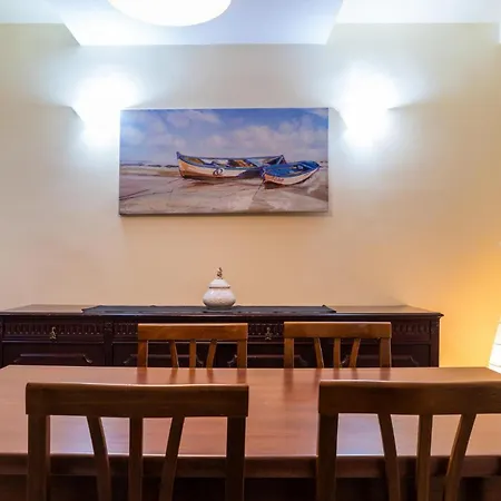 Georges Poet Maisonette Apartment